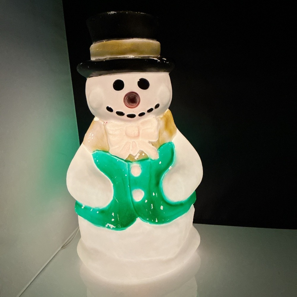Vintage Snowman Blow Mold Christmas Light Yard Decoration Works Santa's Best
